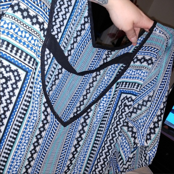 🌟🌟🌟BOHO STYLE SILKY TUNIC STYLE TOP ❣️😍 - Picture 4 of 4